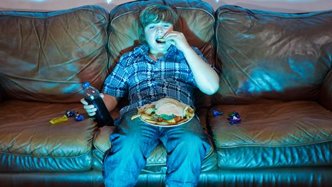health junk food obesity children kids tv sofa