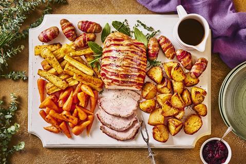 Sainsbury's Taste the Difference Slow Cooked Proper Christmas Dinner in a Box (Christmas 2024_Final)