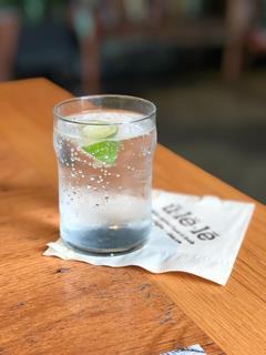 sparkling water seltzer lime