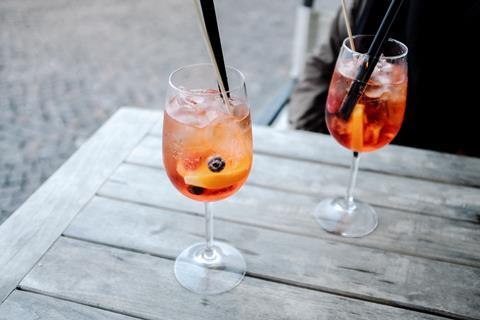 spritz cocktail alcohol drink