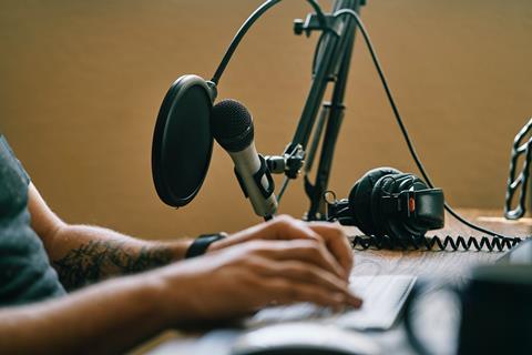 microphone unsplash