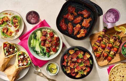 108243 Shwartz air fryer lifestyle no branding RS