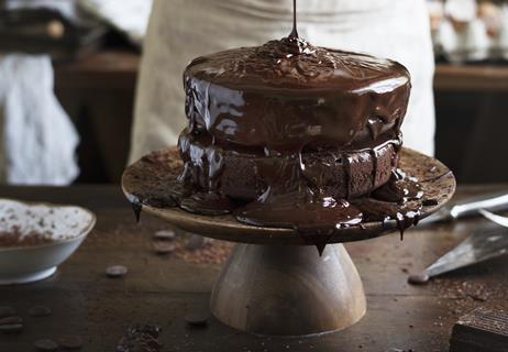 Baking chocolate cake