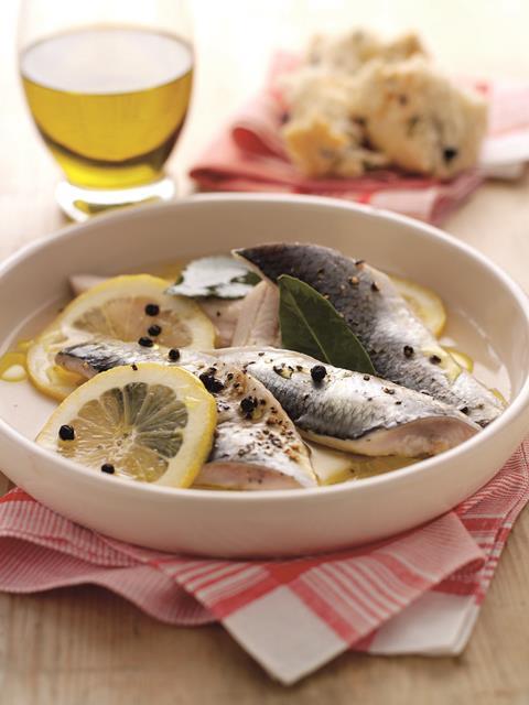 Herring with lemons