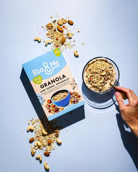 Bio&Me Low Sugar, Naturally Granola with Bowl & Milk