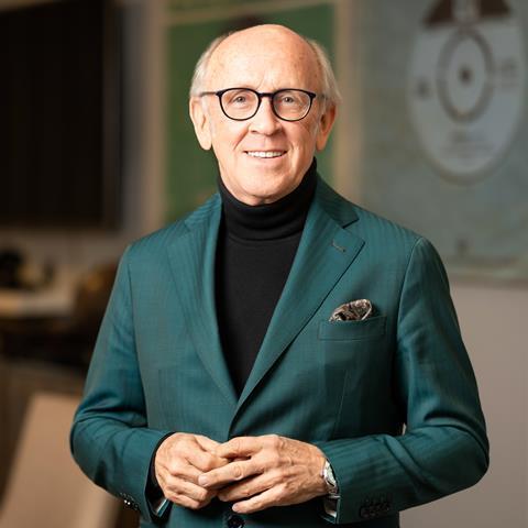 Lord Mervyn Davies replaces Alex Gourlay as H&B chairman