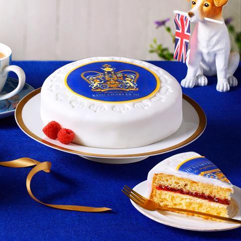 Coronation set cake