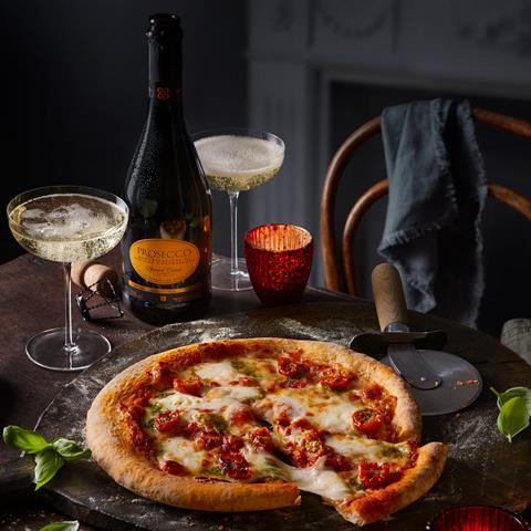 Irresistible Margherita Pizza & Prosecco