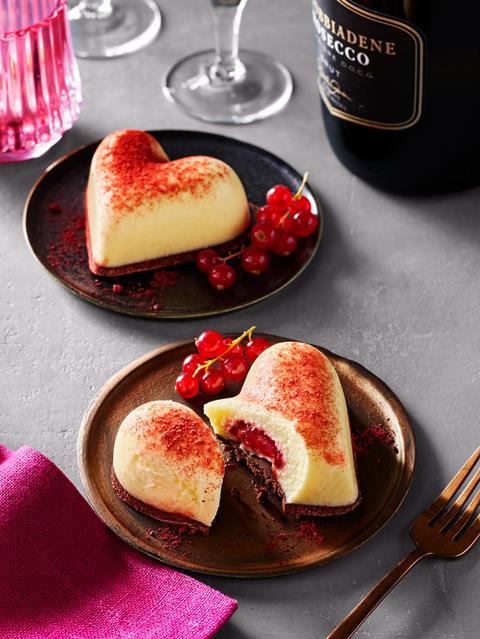 20251126_4402_Tesco__FinestValentinesDayDineIn2026_Shot4DessertFocus_Focus Stacking9_0223_stacked_RGB