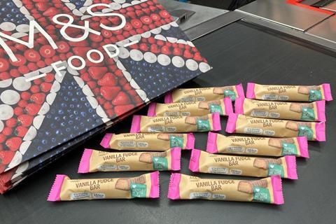M&S Vanilla Fudge Bar paper packaging