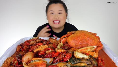 Mukbang seafood boikl