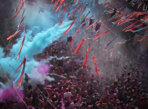 Walkers Sensations ad 2017 - Holi festival still