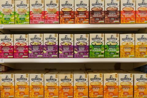 Quaker Oats products on shelf - paper packaging (credit to Mark Mackenzie)