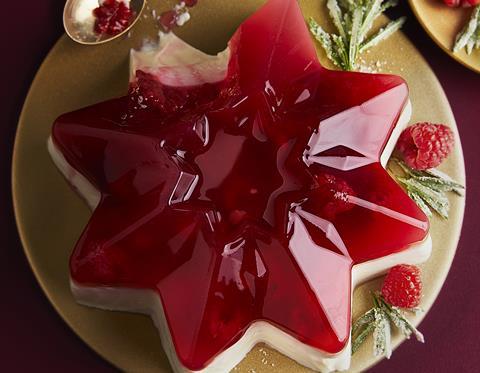 Waitrose_Partners_Christmas2020_RaspberryandVanillaPannaCotta_HIGH_RES