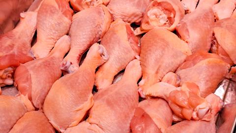 Raw chicken drumsticks - Getty