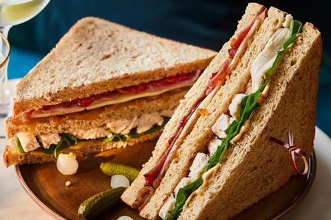 WP_MEDIAEDIT_CHRISTMAS2024_Merry-Clubmas-Sandwich_HIGHRES_SQUARE