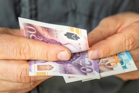 cash pounds pay money