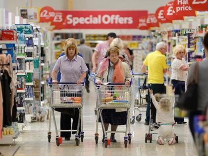 Supermarket shoppers