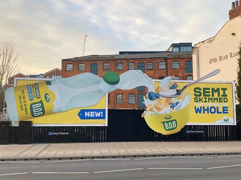 Arla BOB semi skimmed billboard