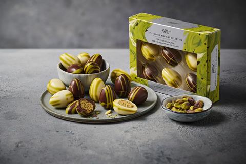 TESCO_BRAND_SPRING_EASTER26_80714_97500021_TescoFinestDubaiPistachioMiniEggSelection 4 3