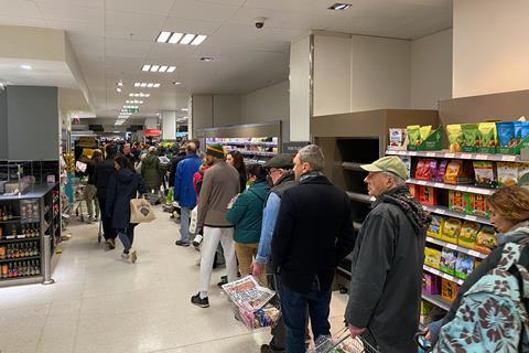 queue waitrose coronavirus