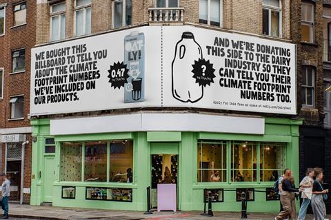 Oatly_UK_Billboard_London_Shoreditch