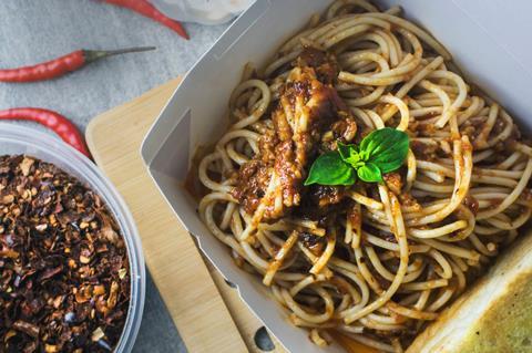 spaghetti pasta meal takeaway box