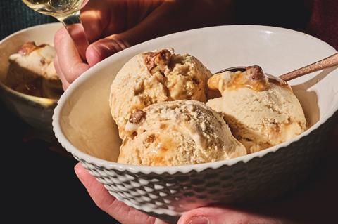 No1_Maple_amp_Caramelised_Pecan_Ice_Cream_1