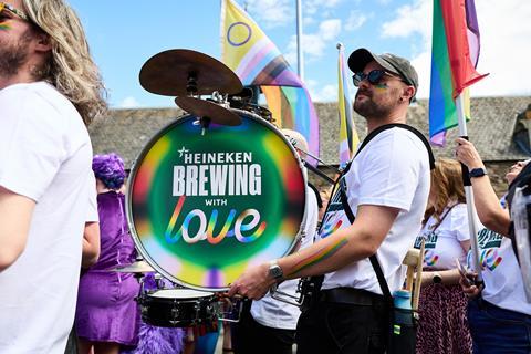 Heineken pride (2)