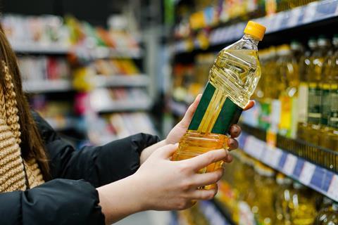 seed oils supermarket shopper (2)