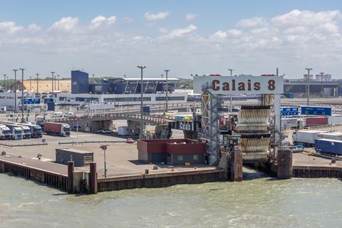 calais port lorries