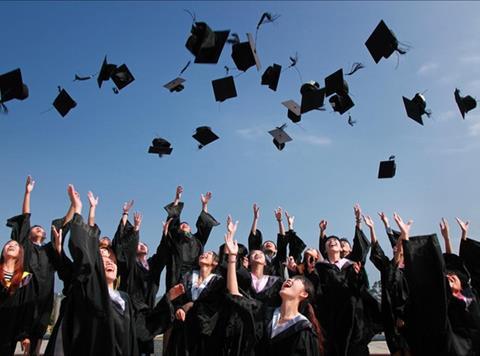 Young people graduating_graduates