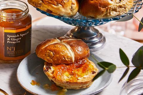 WP_MEDIAEDIT_SPRING2025_983653_No1-Apricot-and-Stem-Ginger-Hot-Cross-Buns-with-Spanish-Apricot-Ginger-Preserve_HIGHRES