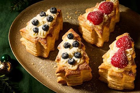 12237_creme_patissiere_filled_christmas_trees_v3_rt_rgb_6x4_low