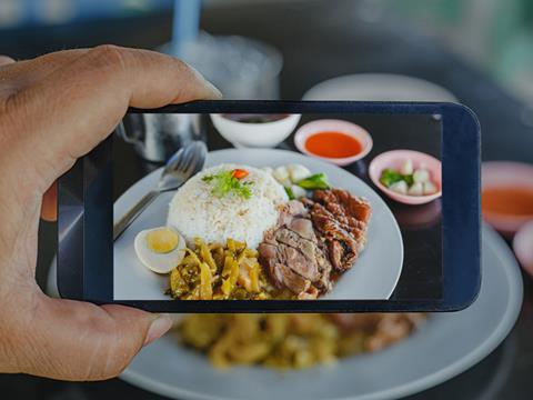 instagram photographing food