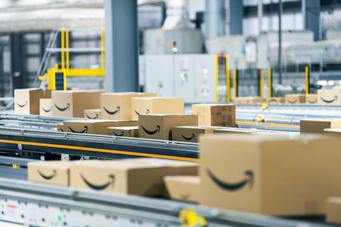 amazon box fulfilment centre delivery