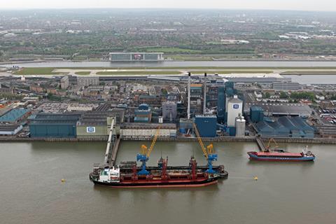 tate and lyle refinery ship