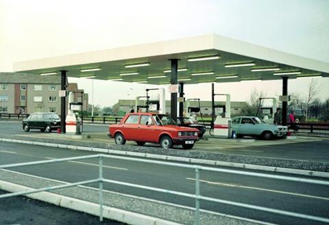 1974 RENFREW PETROL STATION