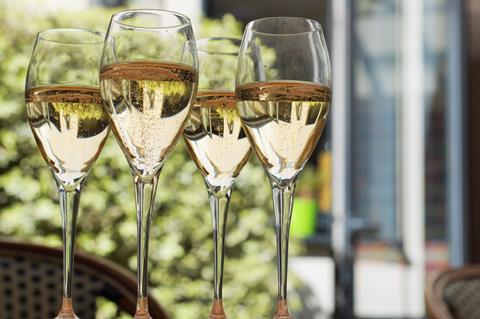 sparkling wine champagne prosecco