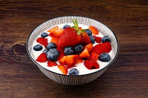 yoghurt fruit berries unsplash