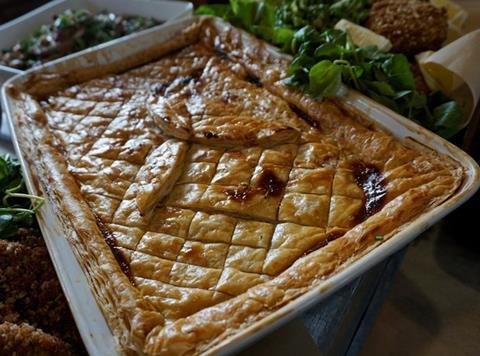 WWF sustainable chicken and leek pie