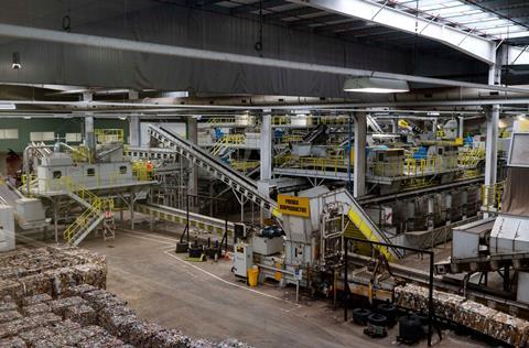 Alamy packaging 2NJ3BMP