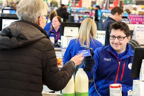 tesco store checkout clubcard pay customer worker (5)