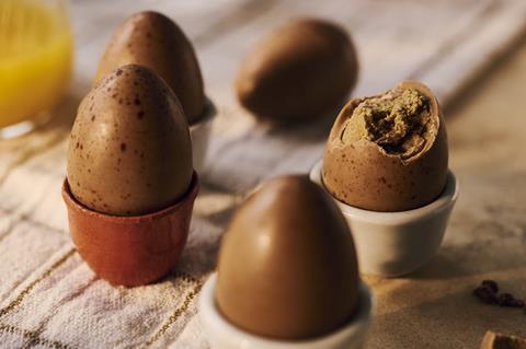 No1_4_Pistachio_amp_Feuilletine_Filled_Eggs_1