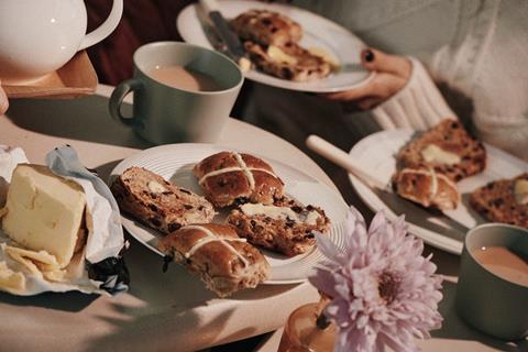 Hot_Cross_Buns_2