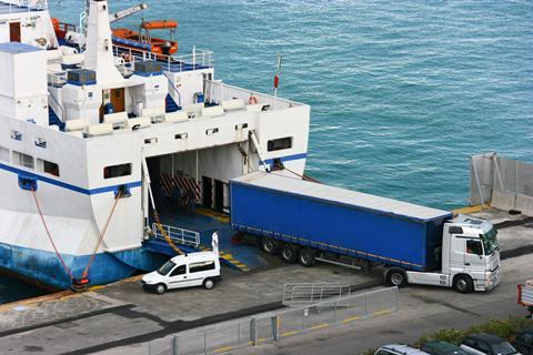 Lorry roro GettyImages-153548901