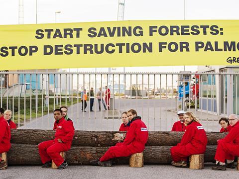 greenpeace palm oil blockade