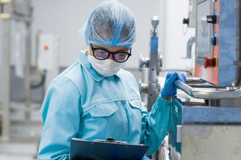 Technician in a food factory_audit_inspection_food safety