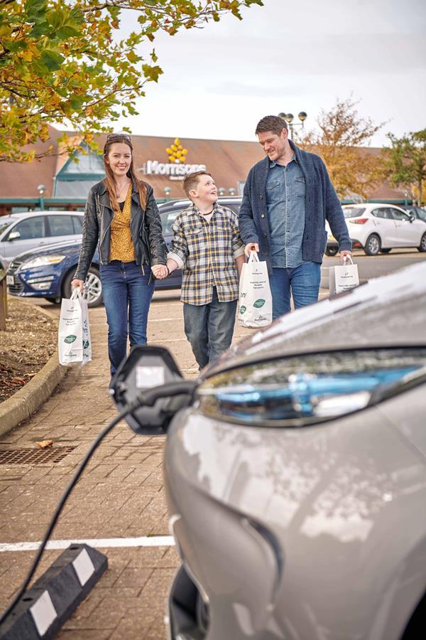 Morrisons to roll out 100 new electric car rapid charge points News