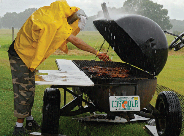 Barbecue in rain